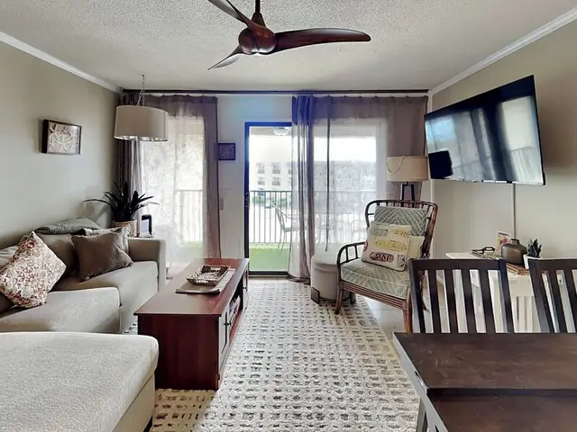 Living room at Hilton Head Island Beach & Tennis Resort 340